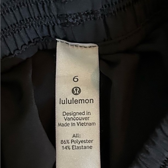 Lululemon Flowy Skirt - Picture 5 of 5